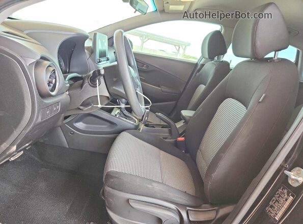 KM8K22ABXPU950699 2023 HYUNDAI KONA Black Front interior view