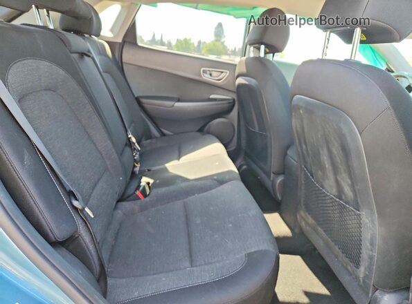 KM8K23AG1LU090574 2020 HYUNDAI KONA Turquoise Rear seats view