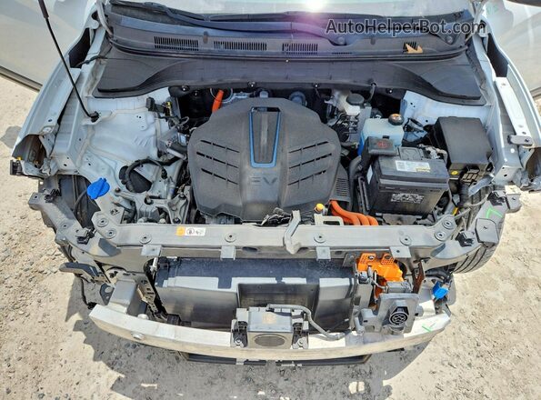 KM8K23AG4MU111029 2021 HYUNDAI KONA White Widok komory silnika