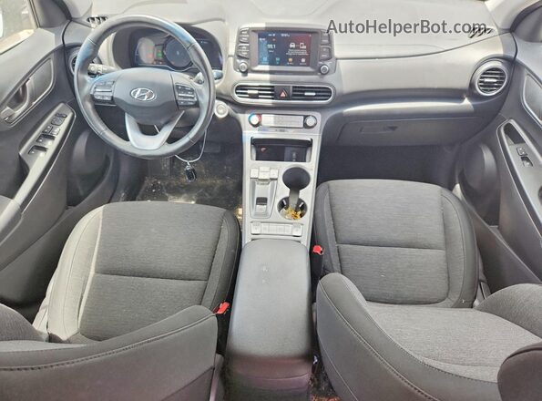 KM8K23AG4MU111029 2021 HYUNDAI KONA White Widok deski rozdzielczej
