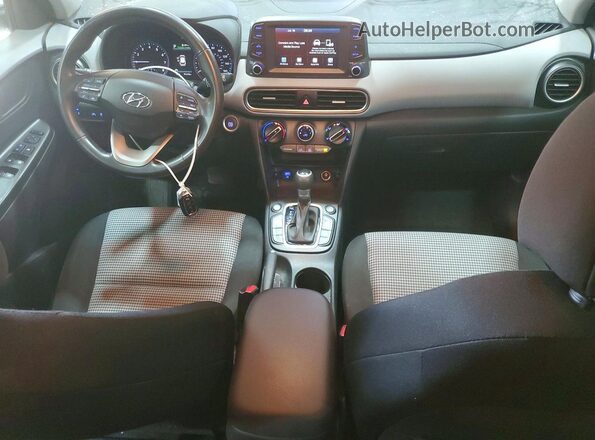 KM8K2CAA0MU692945 2021 HYUNDAI KONA White Առջևի վահանակի տեսք