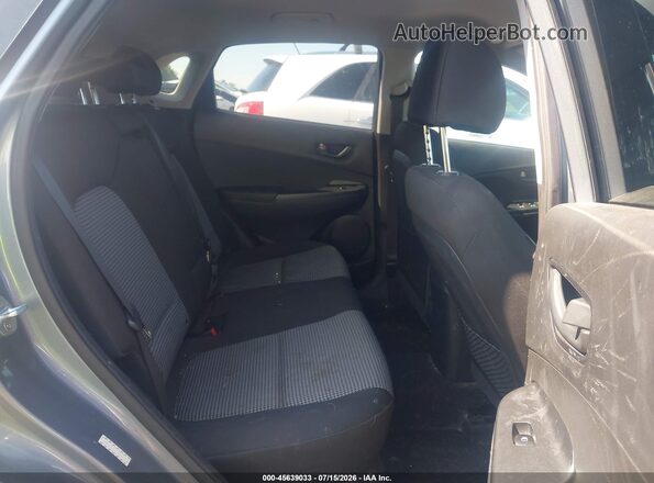 KM8K2CAA2JU071816 2018 HYUNDAI KONA Gray VIN կոդի պիտակի տեսք