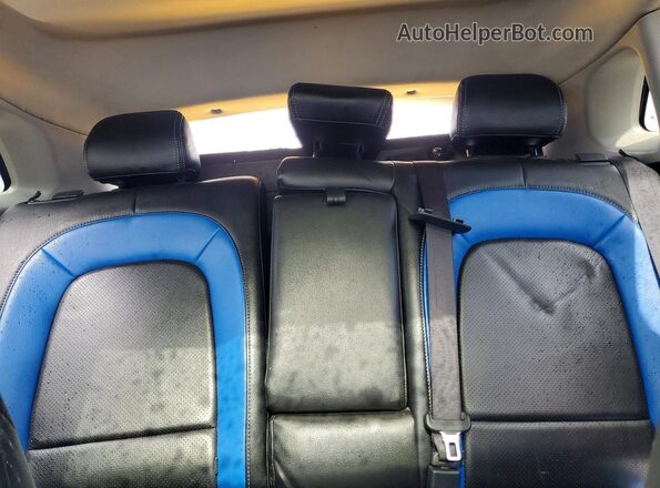 KM8K2CAA4JU177152 2018 HYUNDAI KONA Blue Widok tylnych siedzeń