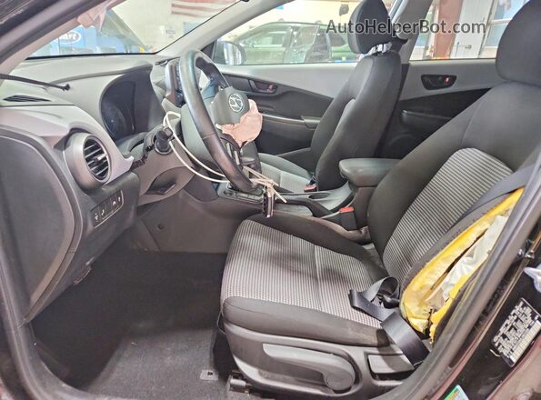 KM8K2CAA4LU461089 2020 HYUNDAI KONA Black Вид салону спереду