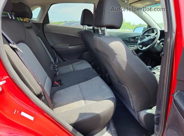 KM8K2CAA4LU588621 2020 HYUNDAI KONA Red Vista de los asientos traseros
