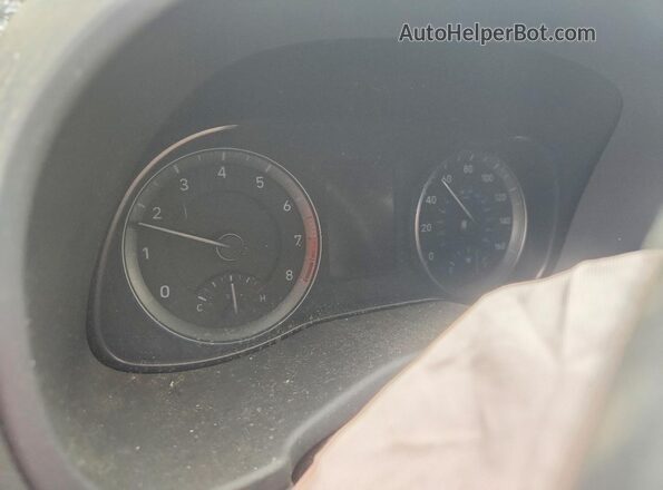 KM8K2CAA8JU072193 2018 HYUNDAI KONA Blue Widok zestawu wskaźników