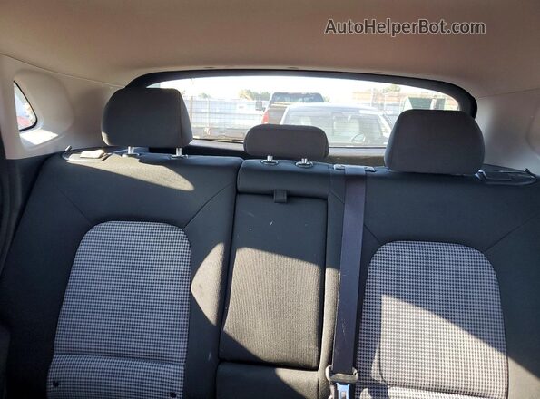 KM8K2CAA8MU727506 2021 HYUNDAI KONA Red Widok tylnych siedzeń