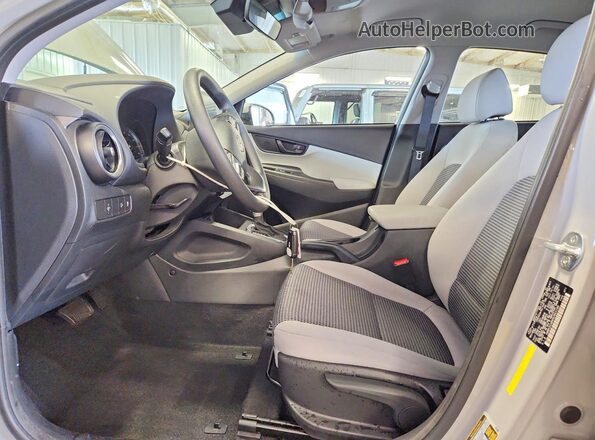 KM8K2CAB6NU863188 2022 HYUNDAI KONA Gray წინა სალონის ხედი