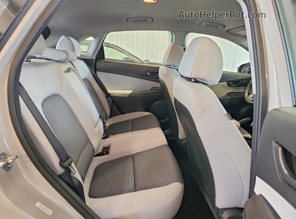 KM8K2CAB6NU863188 2022 HYUNDAI KONA Gray უკანა სალონის ხედი