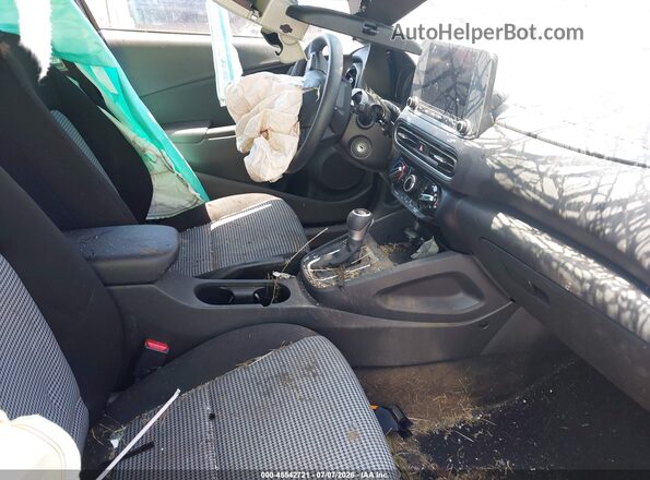 KM8K2CAB7PU947703 2023 HYUNDAI KONA Черный Вид салона спереди