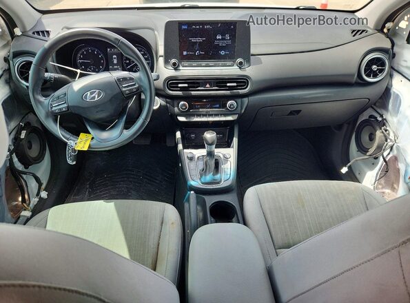 KM8K32AB9NU769104 2022 HYUNDAI KONA Белый Вид панели приборов