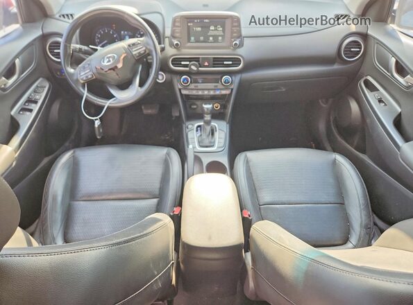 KM8K33A53JU080797 2018 HYUNDAI KONA Red Առջևի վահանակի տեսք