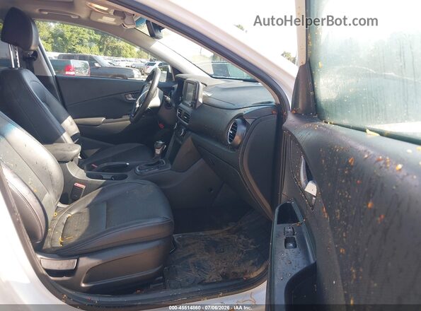 KM8K33A54MU654750 2021 HYUNDAI KONA White Вид салону спереду