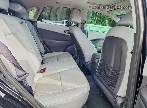 KM8K33A55MU618209 2021 HYUNDAI KONA Black Вид задньої частини салону