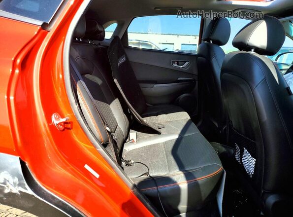 KM8K3CA59LU564623 2020 HYUNDAI KONA Orange Vista interior trasera