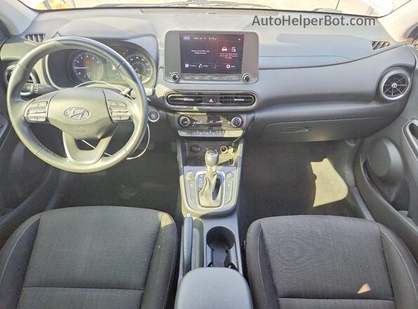 KM8K3CAB6NU818149 2022 HYUNDAI KONA Gray Vista del salpicadero