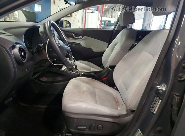 KM8K3CABXPU050792 2023 HYUNDAI KONA Серый Вид салона спереди