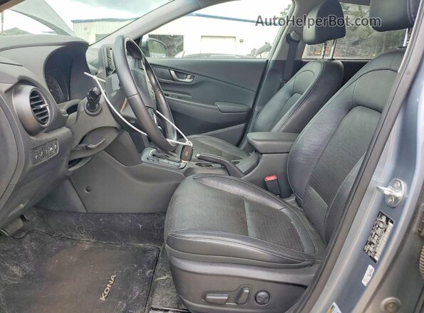 KM8K53A59MU644547 2021 HYUNDAI KONA Синий Вид салона спереди
