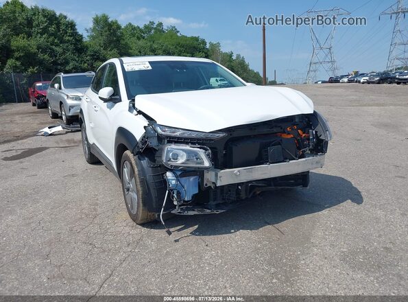 KM8K53AG2MU129004 2021 HYUNDAI KONA ELECTRIC White Widok z przodu