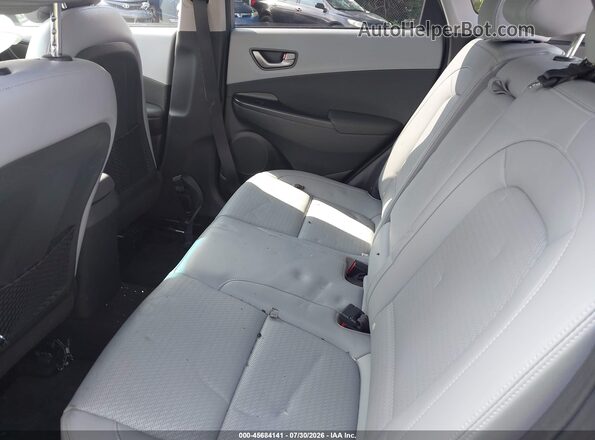 KM8K5CA51LU523364 2020 HYUNDAI KONA Gray VIN կոդի պիտակի տեսք