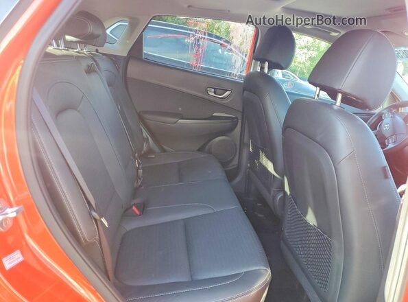 KM8K5CA54LU459899 2020 HYUNDAI KONA Orange Widok wnętrza z tyłu