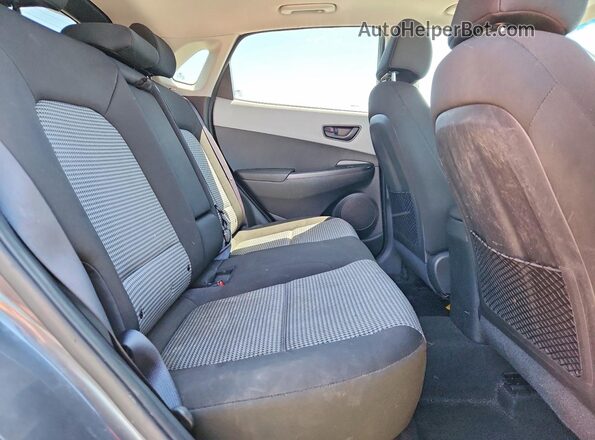 KM8K62AA8JU076369 2018 HYUNDAI KONA Gray Սալոնի հետևի տեսք