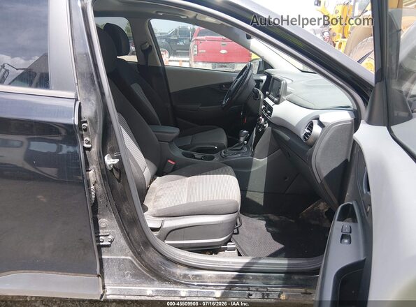 KM8K62AA9LU450409 2020 HYUNDAI KONA Черный Вид салона спереди