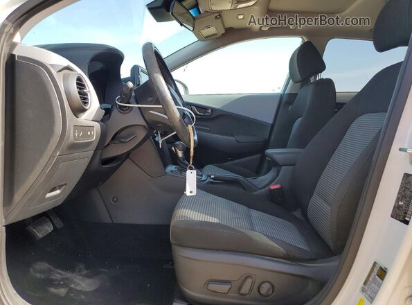 KM8K62AAXJU128620 2018 HYUNDAI KONA White Սալոնի դիմացի տեսք