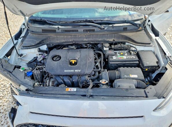 KM8K62AAXMU653990 2021 HYUNDAI KONA White უკანა სალონის ხედი