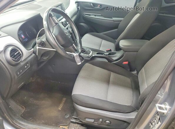 KM8K62AAXMU698265 2021 HYUNDAI KONA Silver Front interior view