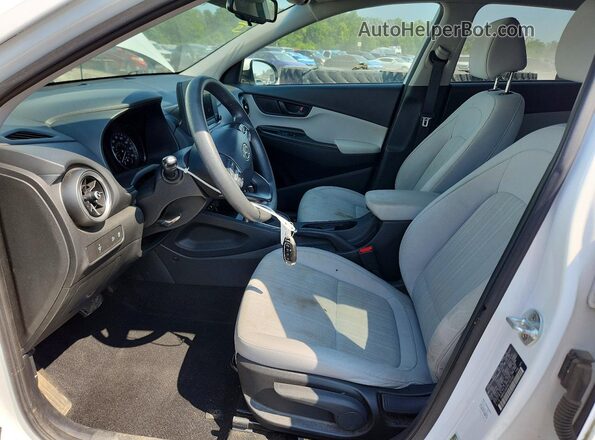 KM8K62AB3NU765900 2022 HYUNDAI KONA White Front interior view