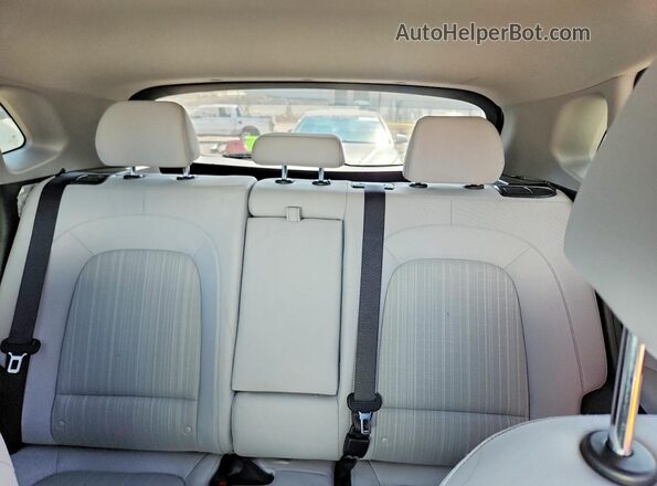 KM8K62AB3NU765900 2022 HYUNDAI KONA White Rear seats view
