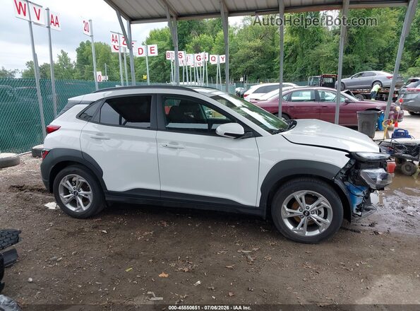 KM8K62AB8PU021924 2023 HYUNDAI KONA White Vista interior de 360 grados