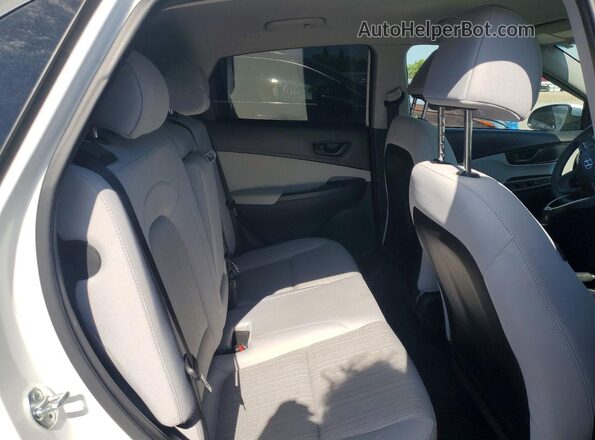 KM8K62ABXPU980550 2023 HYUNDAI KONA White Widok tylnych siedzeń
