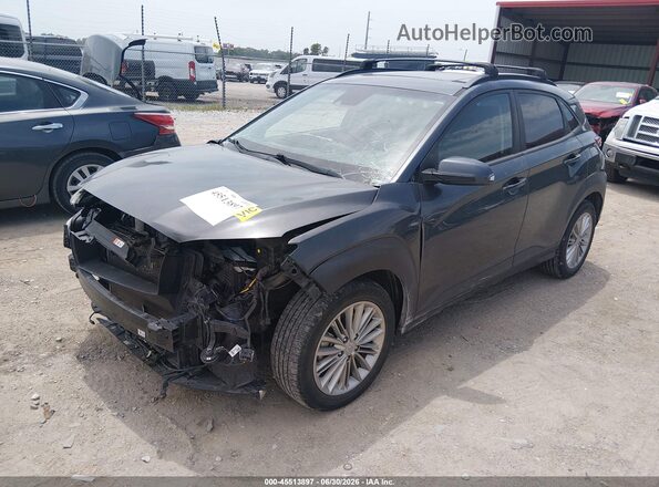 KM8K6CAA0MU736432 2021 HYUNDAI KONA Gray Առջևի ձախ երեք քառորդ տեսարան