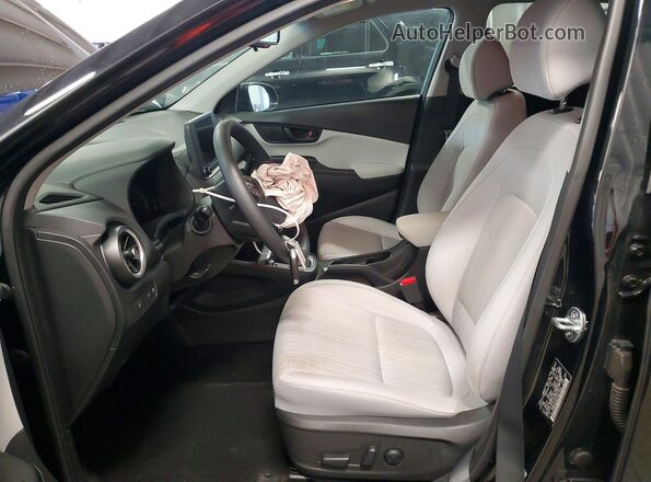 KM8K6CAB2PU997624 2023 HYUNDAI KONA Black Widok wnętrza z przodu