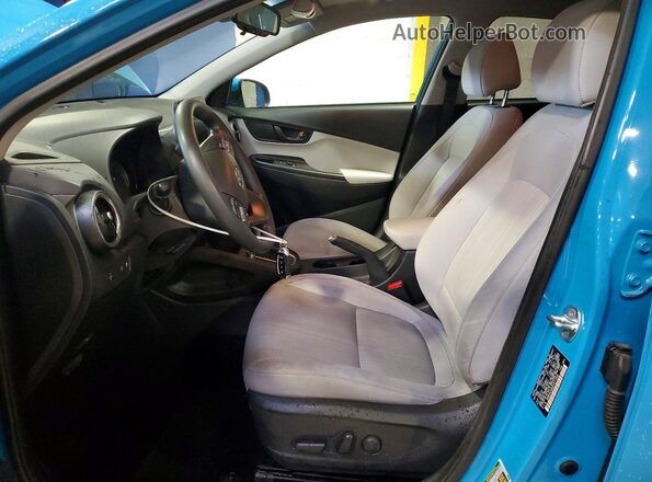 KM8K6CAB6PU977358 2023 HYUNDAI KONA Blue Вид салону спереду