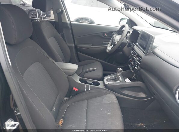 KM8K6CAB8NU889795 2022 HYUNDAI KONA Черный Вид салона спереди