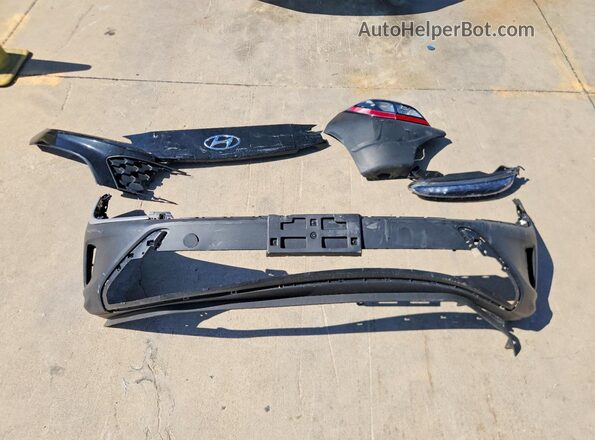 KM8K6CAB9PU059748 2023 HYUNDAI KONA Black Widok komory silnika