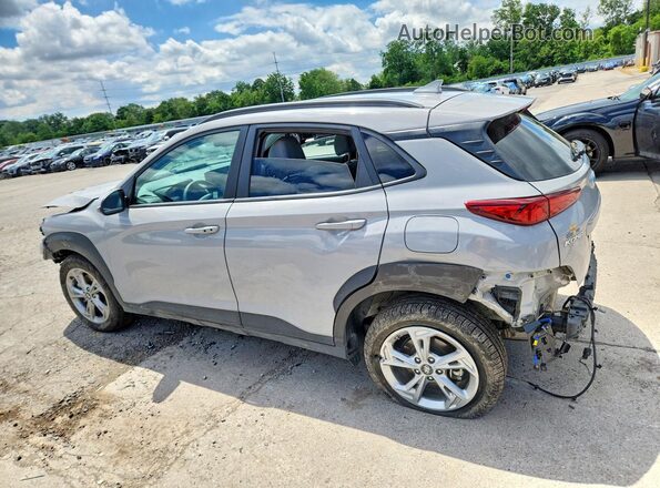 KM8K6CAB9PU062049 2023 HYUNDAI KONA Gray Trasero izquierdo