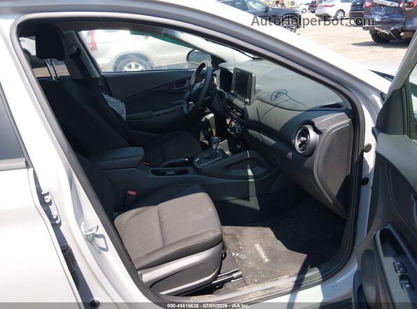 KM8K6CABXPU980845 2023 HYUNDAI KONA Gray Widok wnętrza z przodu