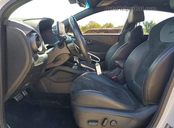 KM8KH3AC2NU004381 2022 HYUNDAI KONA Серый Вид салона спереди