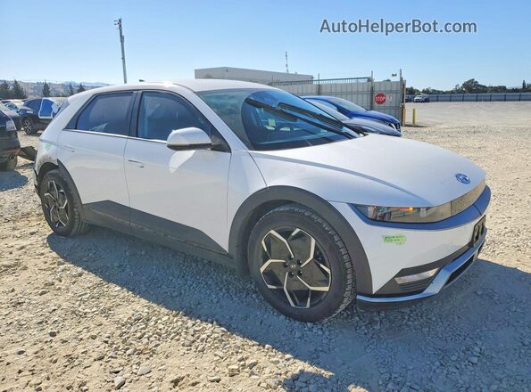 KM8KM4AE3PU145255 2023 HYUNDAI IONIQ White Przód prawy