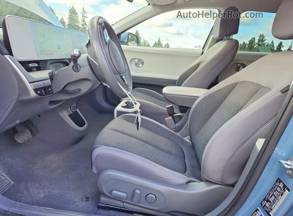 KM8KM4AE5PU126691 2023 HYUNDAI IONIQ Blue წინა სალონის ხედი
