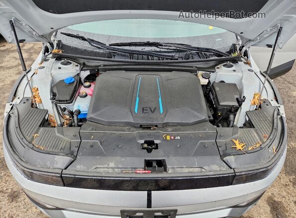 KM8KMDAF0PU135369 2023 HYUNDAI IONIQ Gray Widok komory silnika