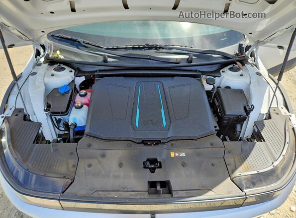 KM8KN4AE5PU125814 2023 HYUNDAI IONIQ Белый Вид подкапотного пространства
