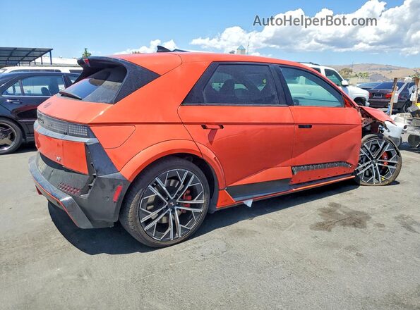 KM8KNDA85SU003389 2025 HYUNDAI IONIQ Orange Trasero derecho