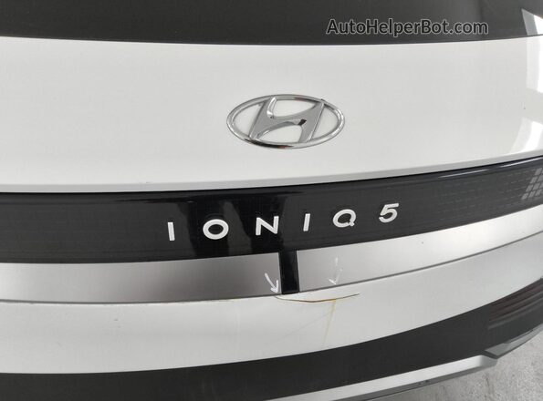 KM8KNDAF0PU230978 2023 HYUNDAI IONIQ Белый 