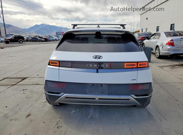 KM8KNDAF4PU229753 2023 HYUNDAI IONIQ White უკანა ხედი