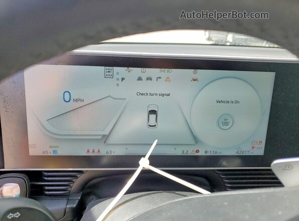 KM8KNDAF4PU229753 2023 HYUNDAI IONIQ White ხელსაწყოთა პანელის ხედი